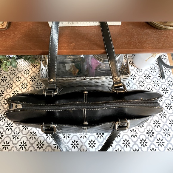 Fossil Black Leather Handbag - Picture 3 of 13